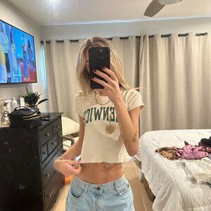 Brandy Melville Women's Cream Crop-top